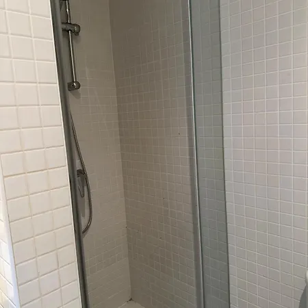 Póvoa Mar Quarto em Acomodações Particulares